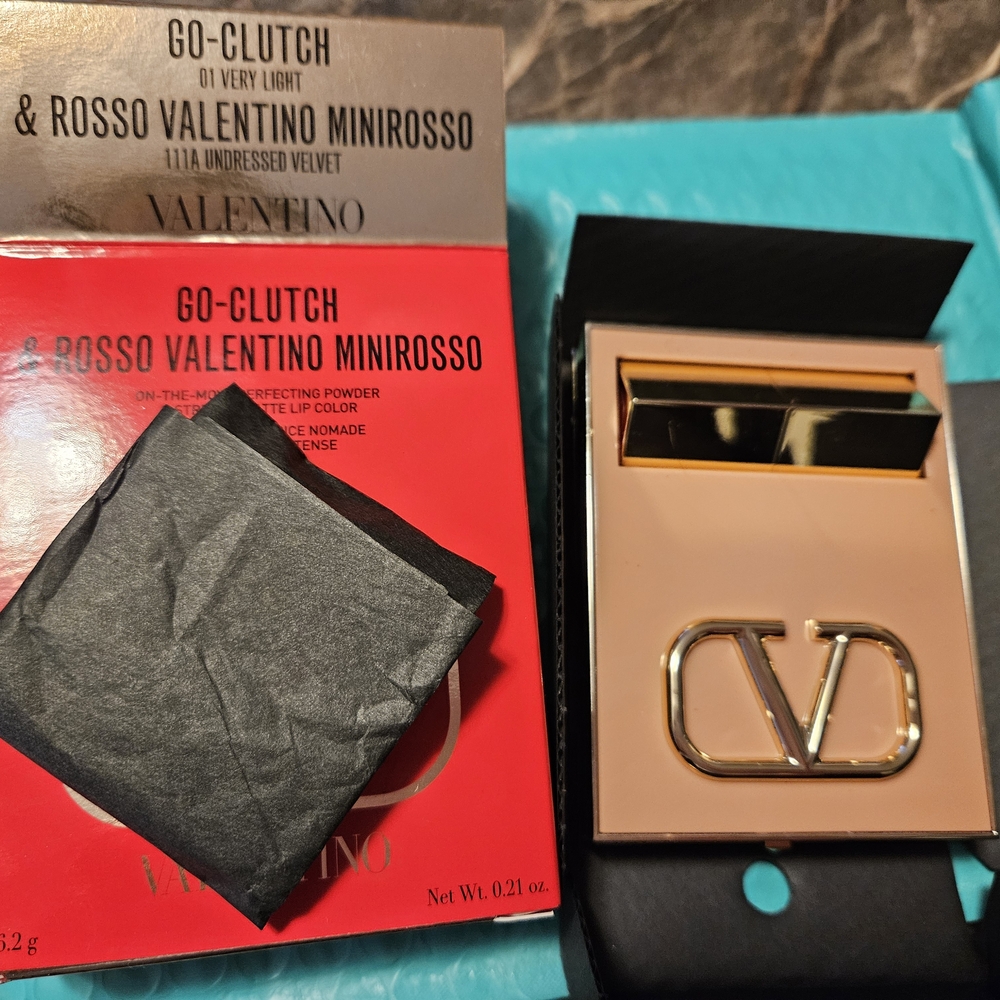 Valentino Go-Clutch(Tan) W Very Light Powder And Deeper Red Lipstick